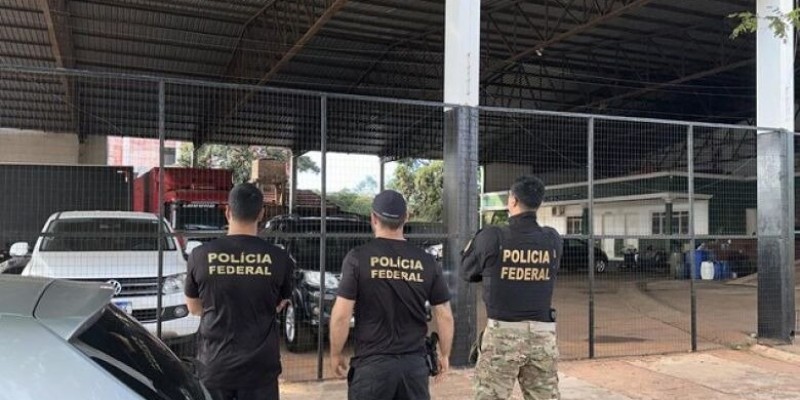 Polícia descobre 'rota da cocaína', apreende 11 veículos e prende uma pessoa em MS