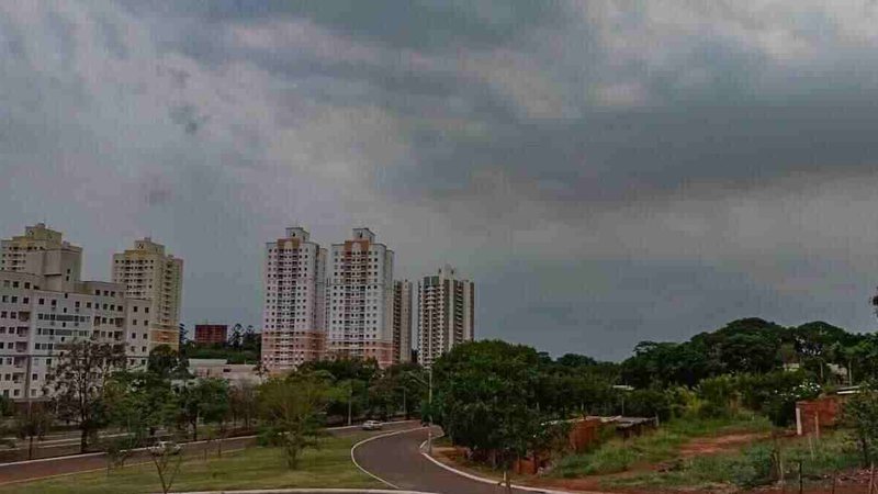 Sábado amanhece nublado e a previsão é de mais chuva em Mato Grosso do Sul