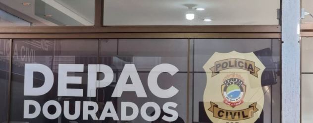 Dupla armada com faca rende mulher em frente à delegacia da PF de Dourados