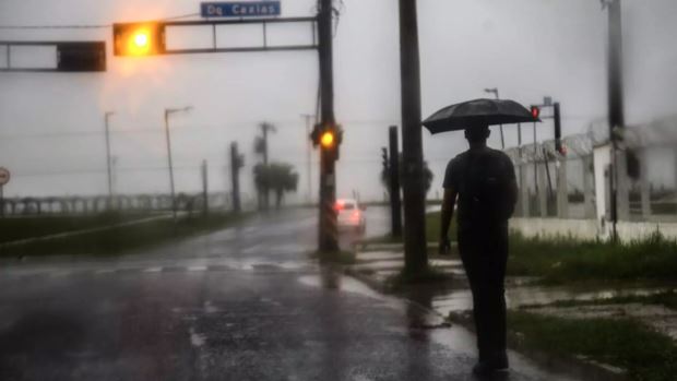 Pega a fantasia e o guarda-chuva: terça-feira de Carnaval tem previsão de tempestade em MS