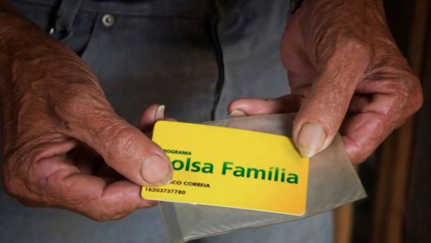 Novo Bolsa Família de R$ 950 lança regras nesta quinta-feira; saiba o que mudou