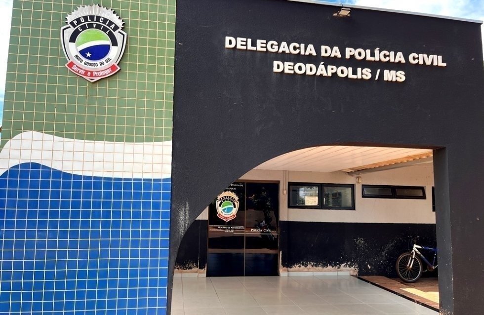 DEODÁPOLIS: Homem é detido por dirigir embriagado e causar acidente