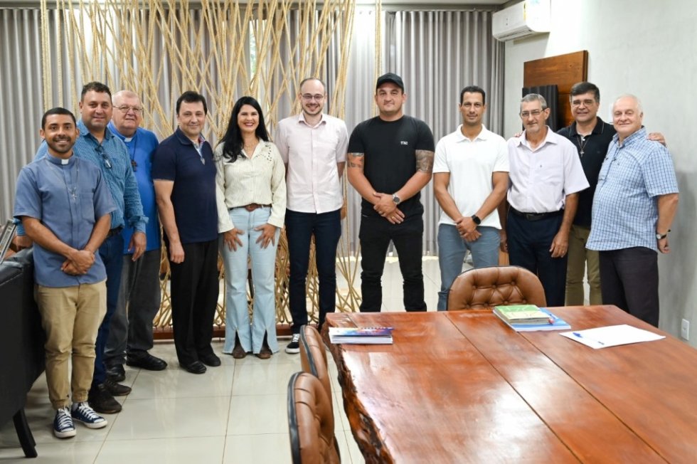 IVINHEMA: Igreja Católica e Prefeitura discutem construção de escola de ensino integral