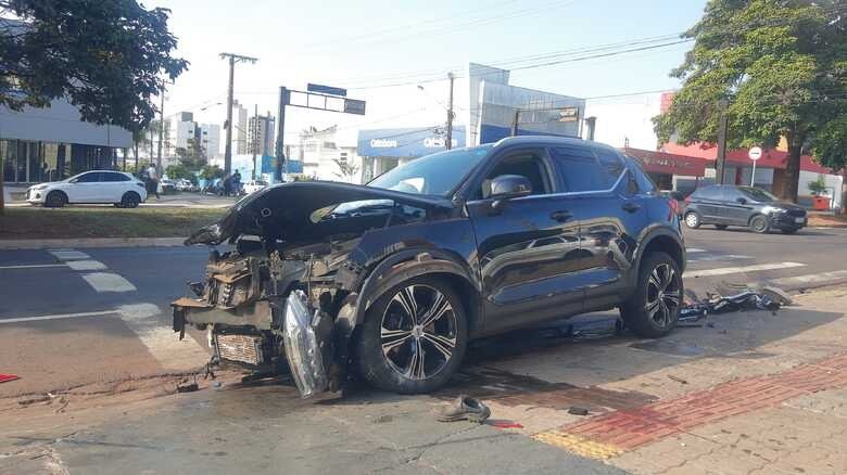 Motociclista sofre fratura exposta em acidente com motorista bêbado em MS