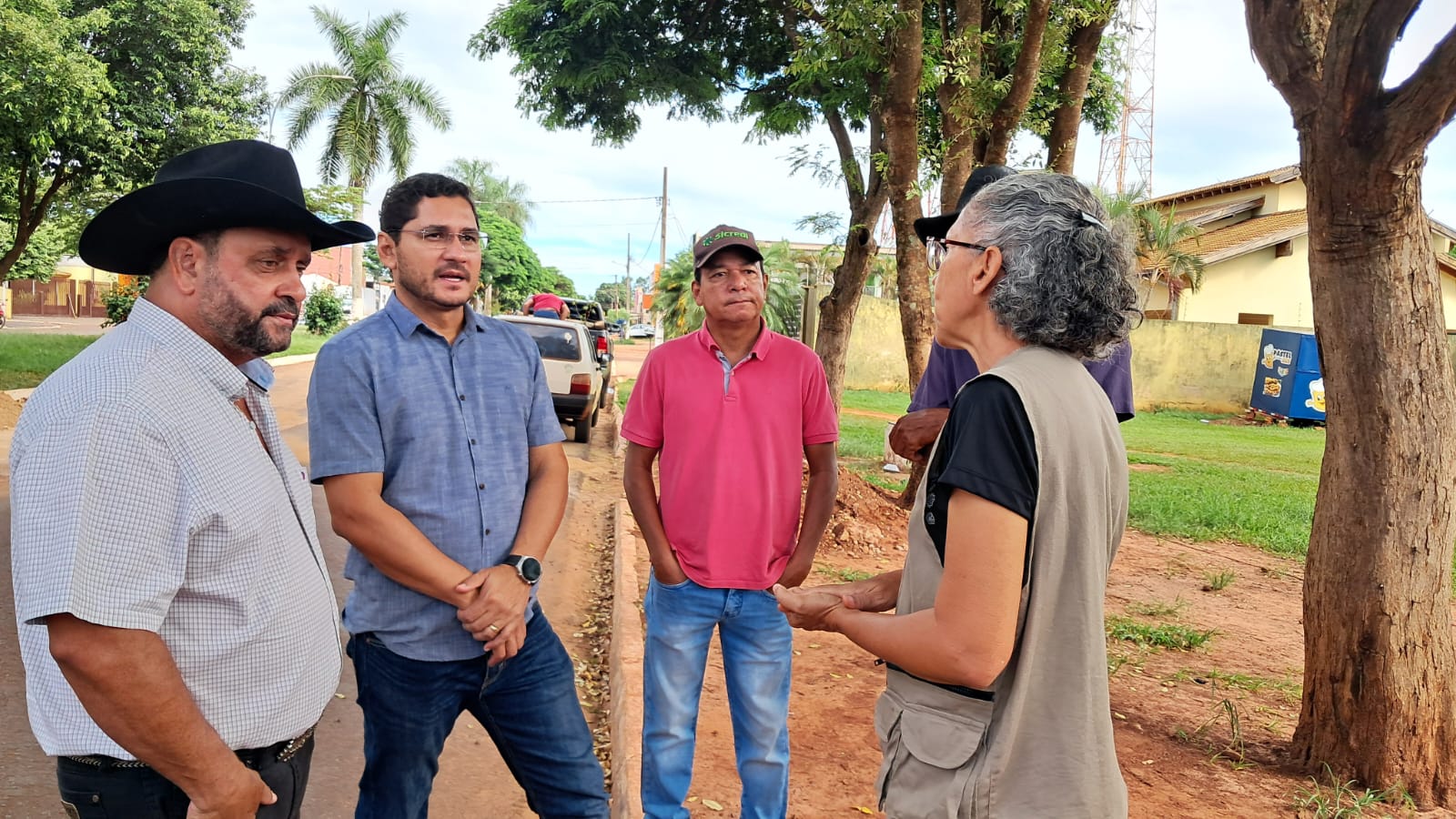 UEMS realiza evento de doação de mudas em Angélica