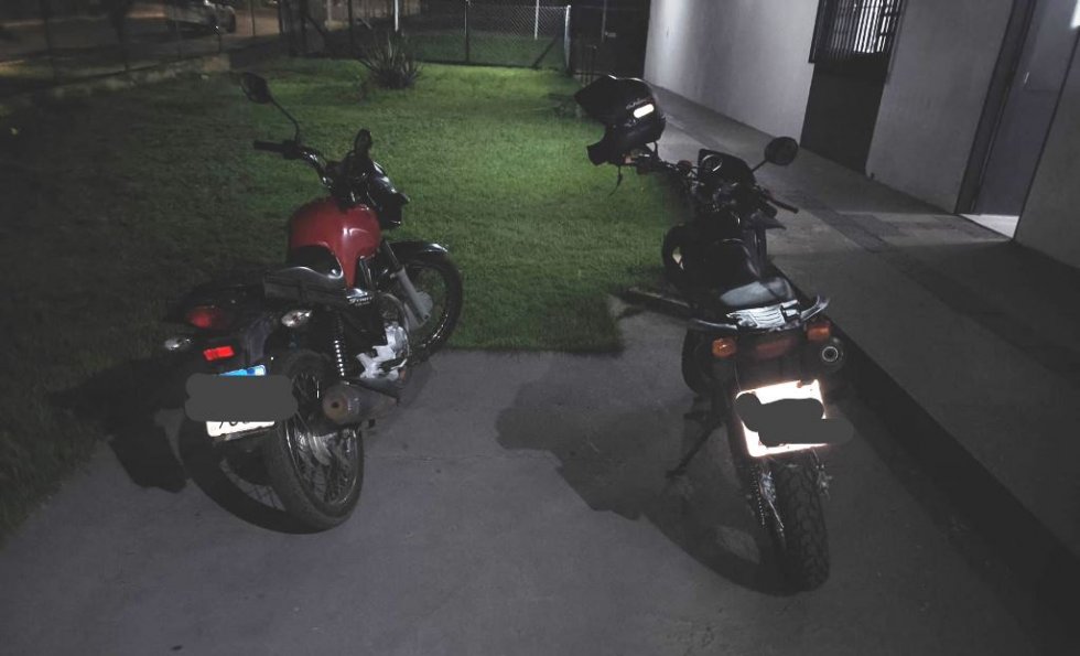 Dupla é presa por conduzir motocicletas sob efeito de álcool na MS-141